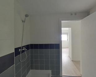 Bathroom of Flat for sale in  Madrid Capital