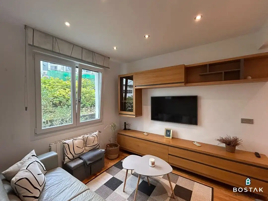 Sala de estar de Piso de alquiler en Bilbao  con Calefacción, Horno y Lavadora