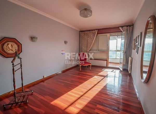 Habitación de Piso en venta en Vigo  con Calefacción y Trastero