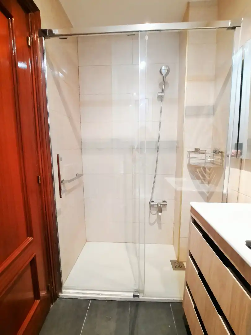 Baño de Piso de alquiler en Donostia - San Sebastián  con Aire acondicionado, Calefacción y Parquet