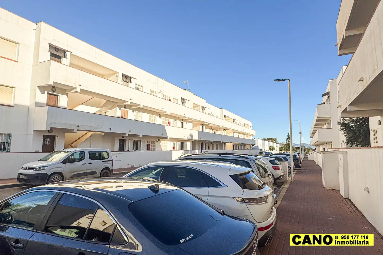 Parkplatz von Wohnung zum Verkauf in Almería mit Klimaanlage, Heizung und Terrasse