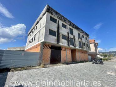 Mixto residencial en venta en Avenida Antonio Palacios 68