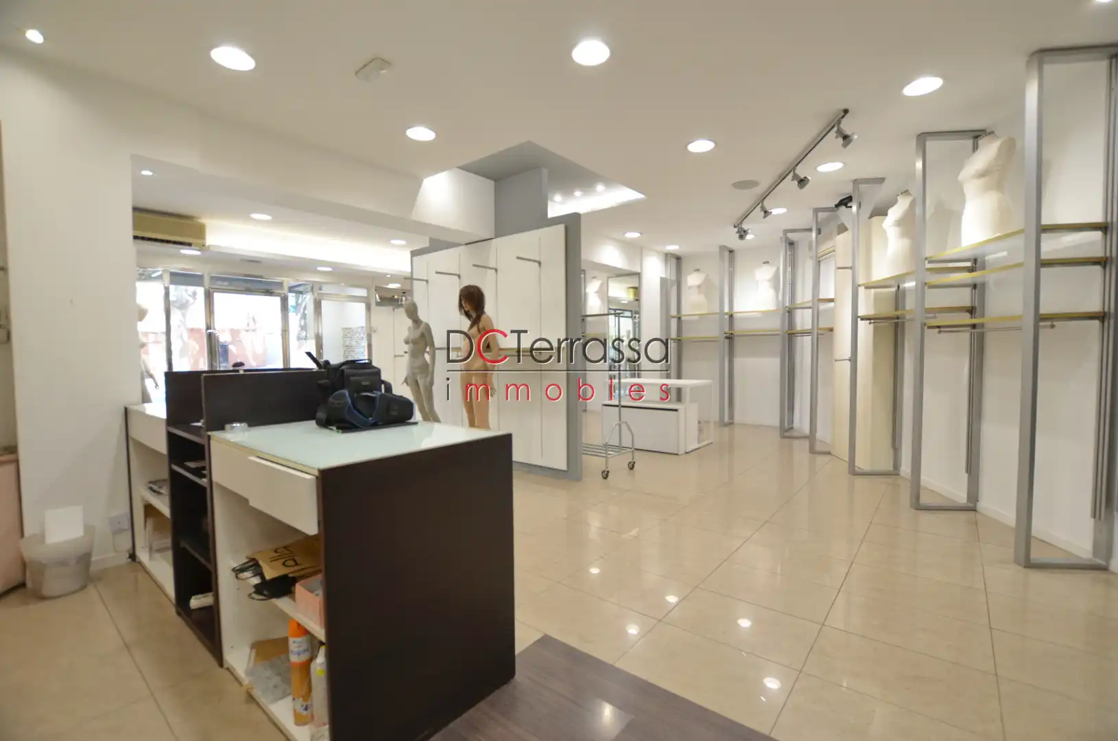 Local en venta en Terrassa con Aire acondicionado, Calefacción y Amueblado
