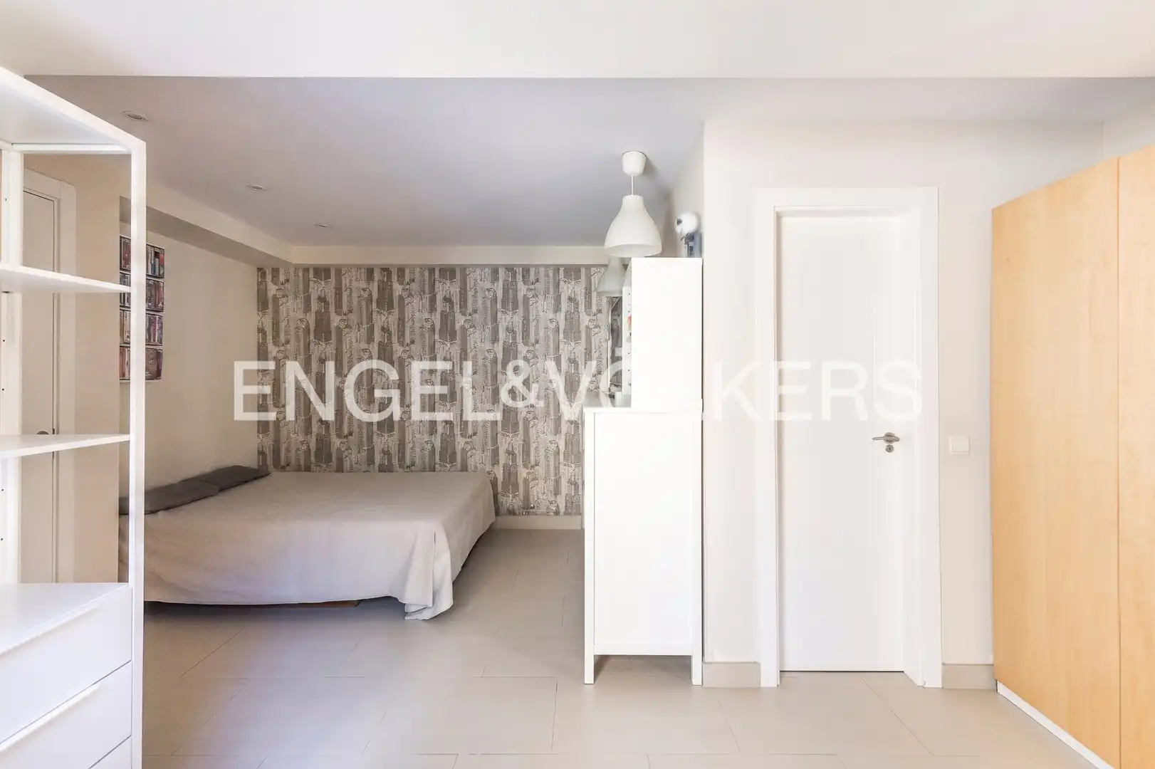 Bedroom of Houses for sale in La Moraleja  with Air Conditioner, Heating and Private garden
