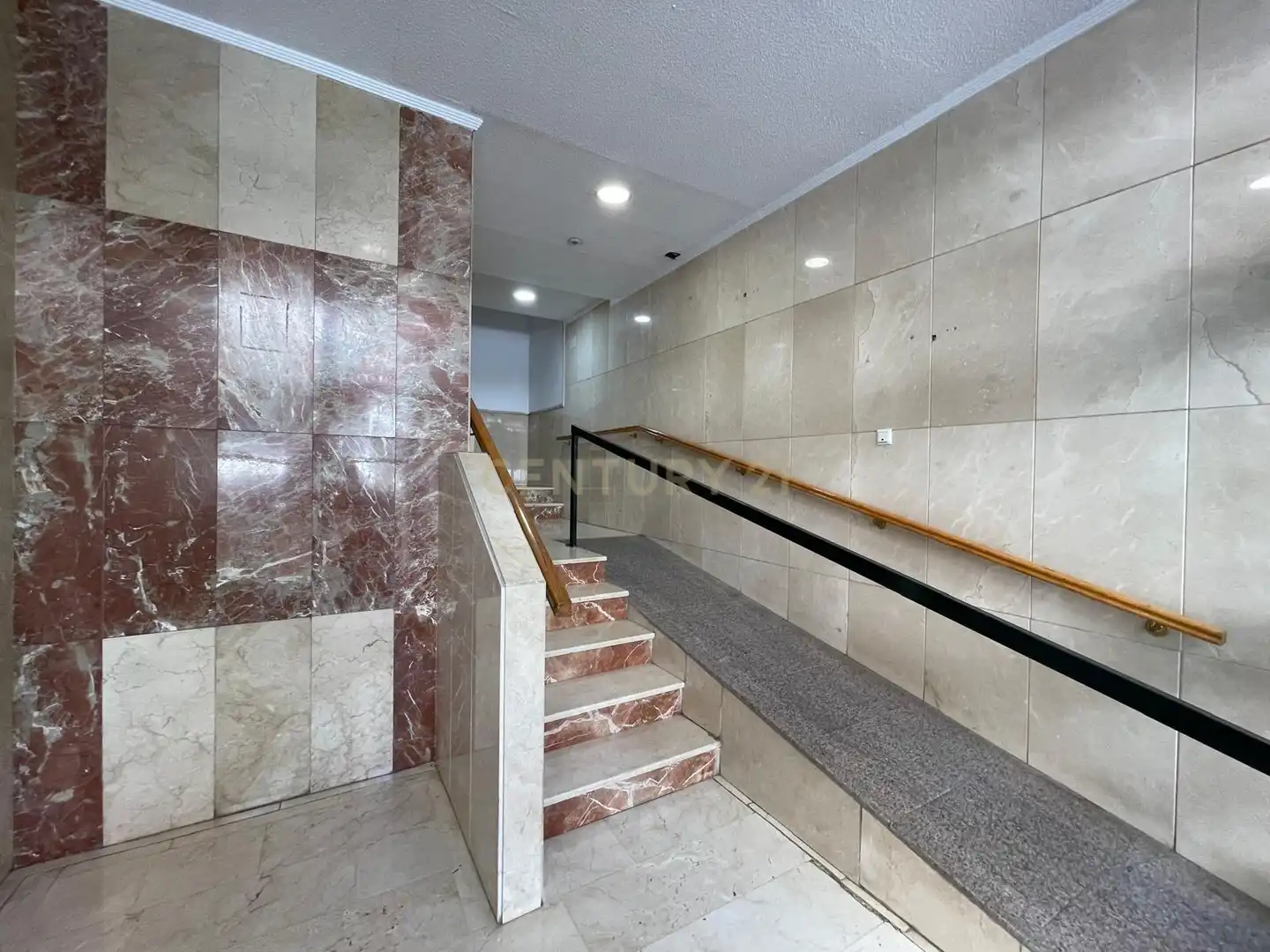 Piso de alquiler en Granada con Lavadora, Microondas y TV