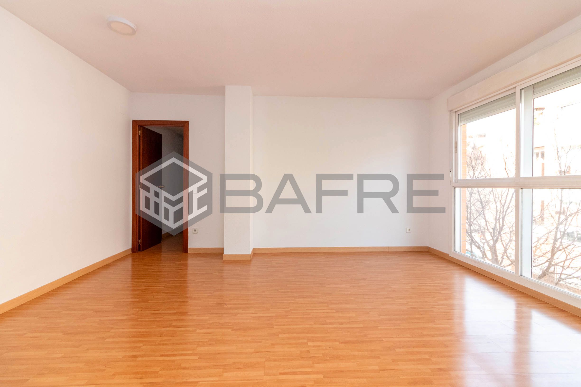 Vista exterior de Pis en venda en  Madrid Capital amb Calefacció