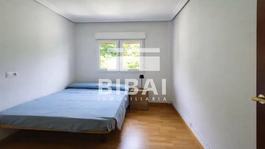 Schlafzimmer von Wohnung zum Verkauf in Arrasate / Mondragón mit Heizung, Abstellraum und Balkon