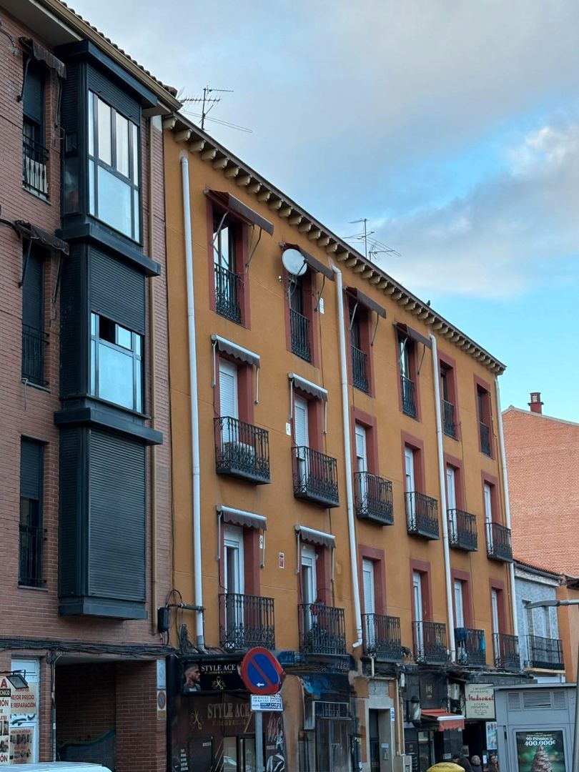 Exterior view of Attic for sale in  Madrid Capital  with Air Conditioner, Heating and Parquet flooring