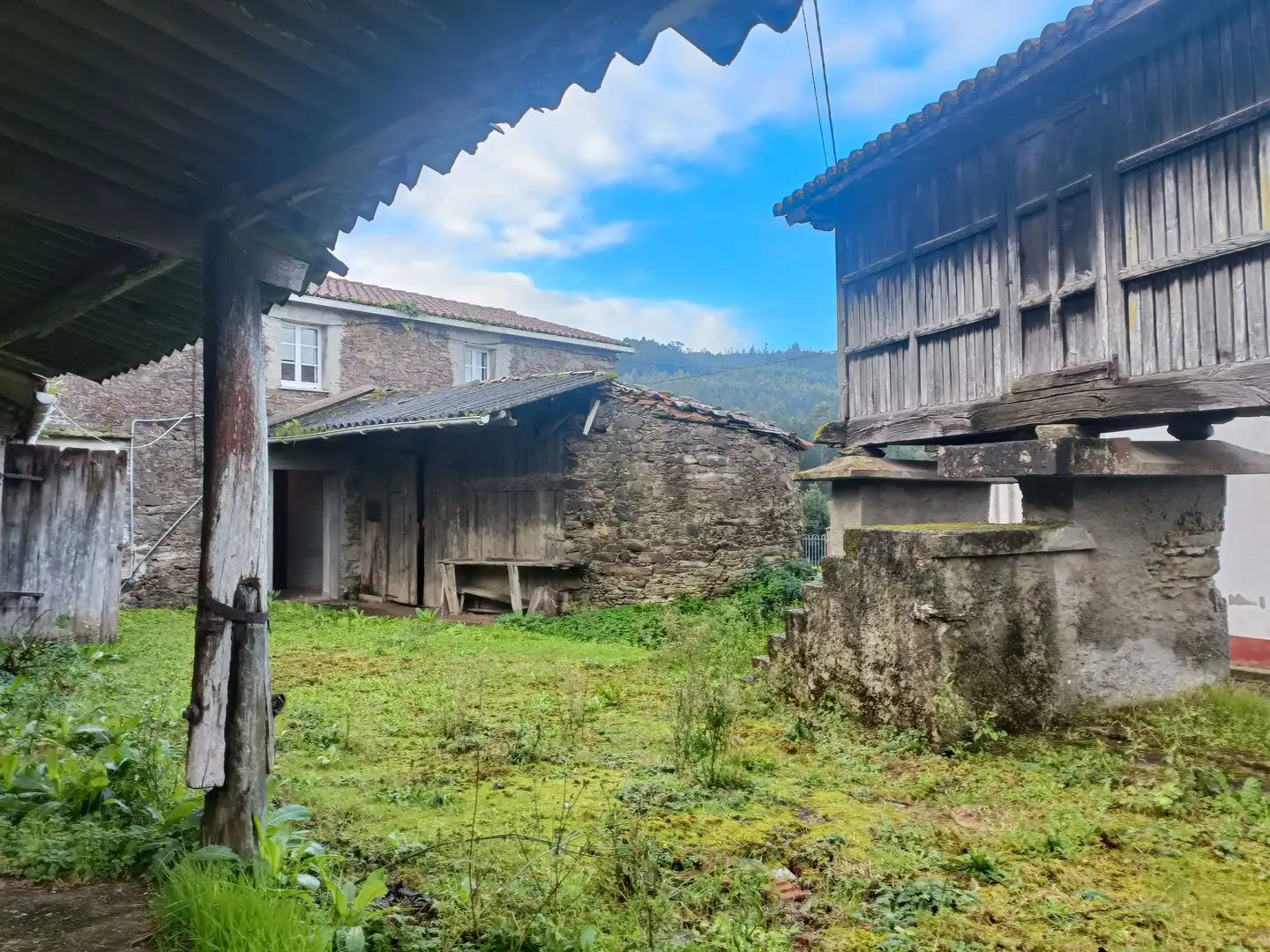 Vista exterior de Casa adosada en venta en Cesuras con Jardín privado y Trastero