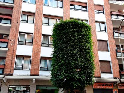 Vista exterior de Pis en venda en Laudio / Llodio amb Calefacció, Terrassa i Traster