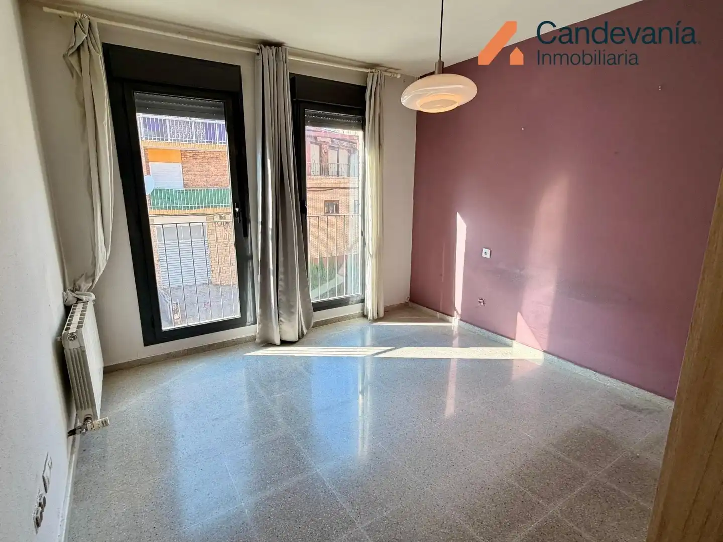 Piso en venta en Zuera con Calefacción, Terraza y Horno
