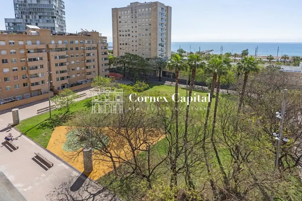 Vista exterior de Dúplex en venda en Barcelona amb Aire condicionat, Calefacció i Jardí privat