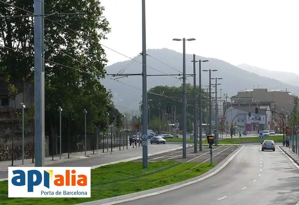 Vista exterior de Pis en venda en Sant Feliu de Llobregat amb Aire condicionat, Calefacció i Terrassa