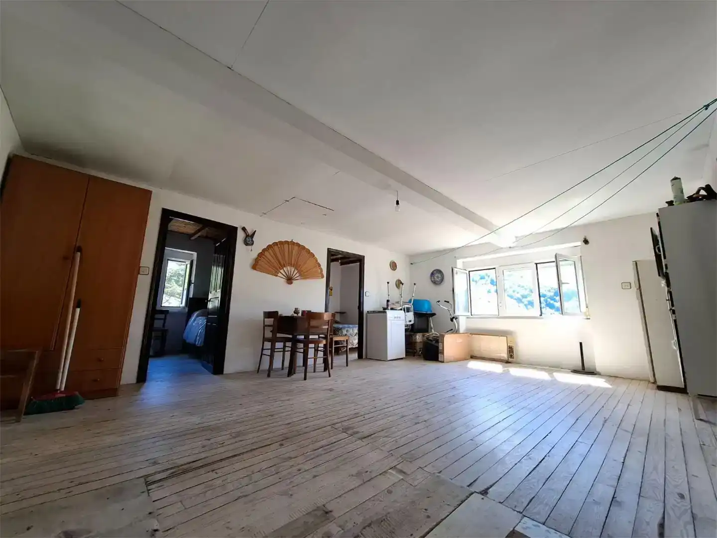 Sala d'estar de Finca rústica en venda en Illano amb Moblat