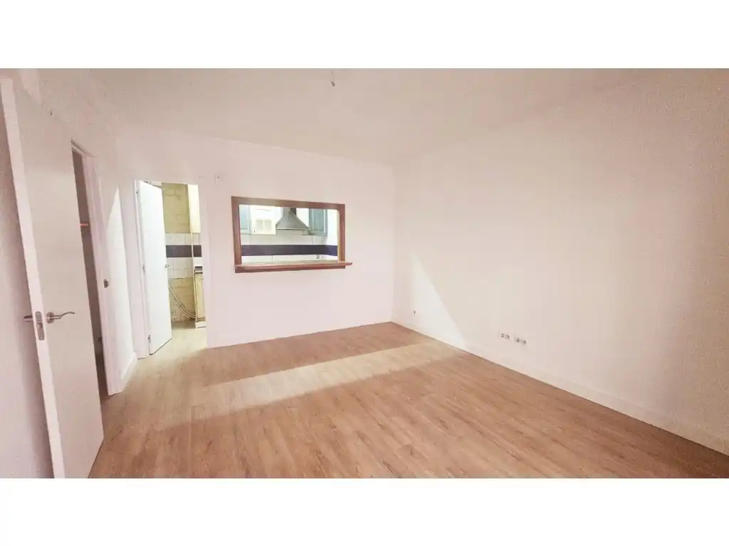 Piso en venta en Carrer de Jovara, Calella