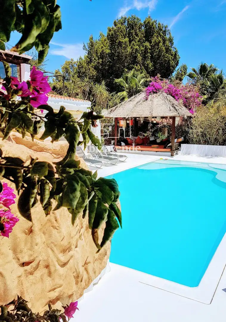 Houses for sale in Santa Eulària des Riu  with Air Conditioner, Private garden and Terrace