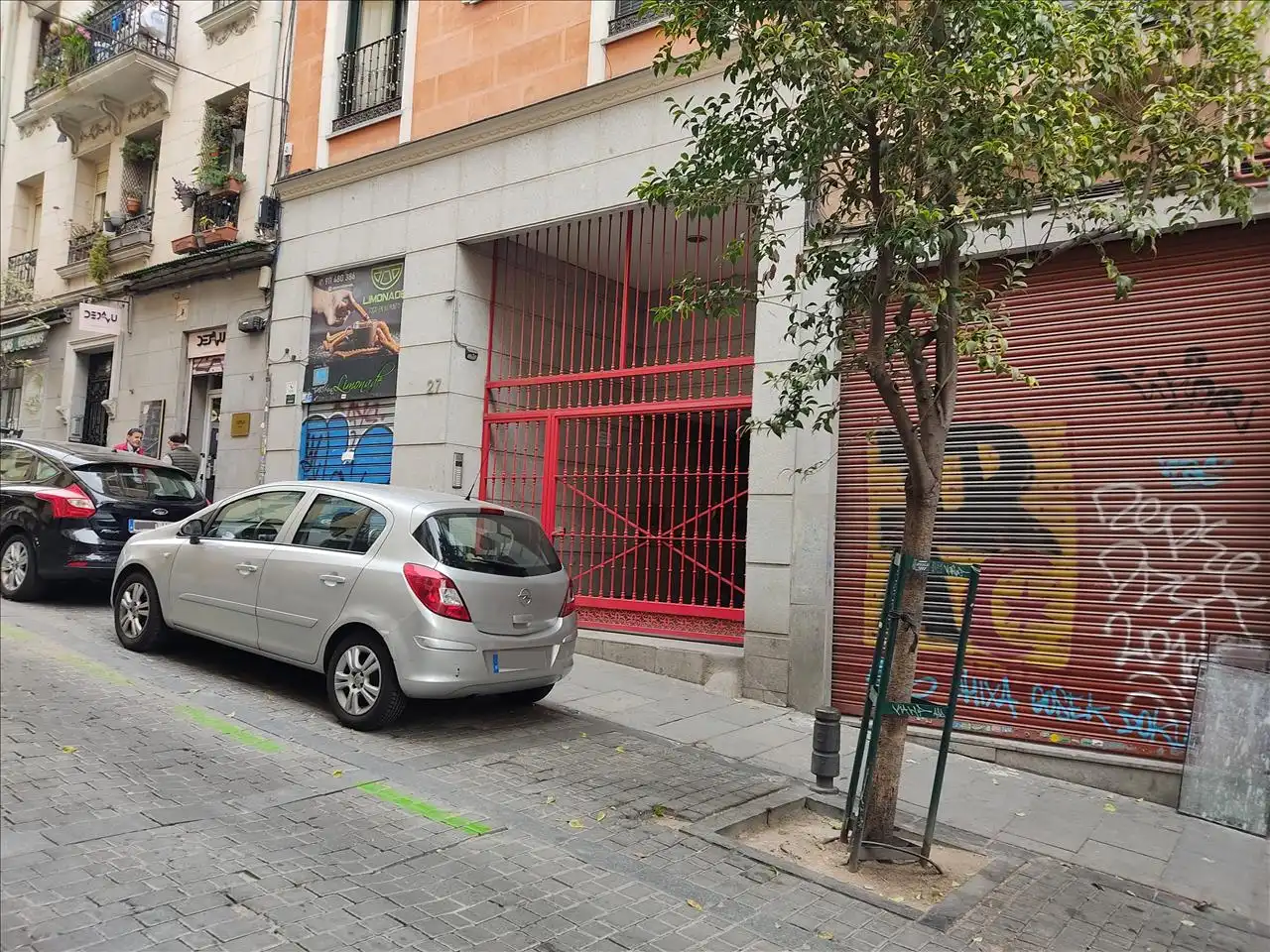 Exterior view of Garage for sale in Madrid