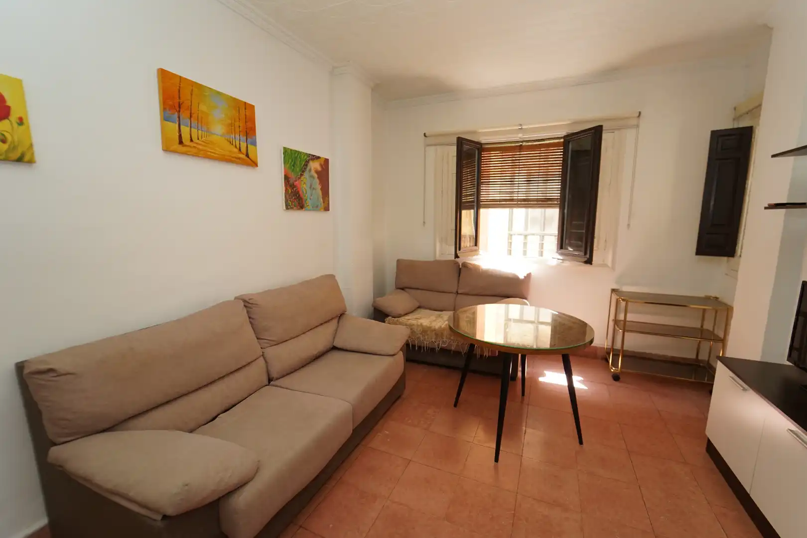 Living room of Flat for rent in Granada  with Air Conditioner, Furnished and Washing machine