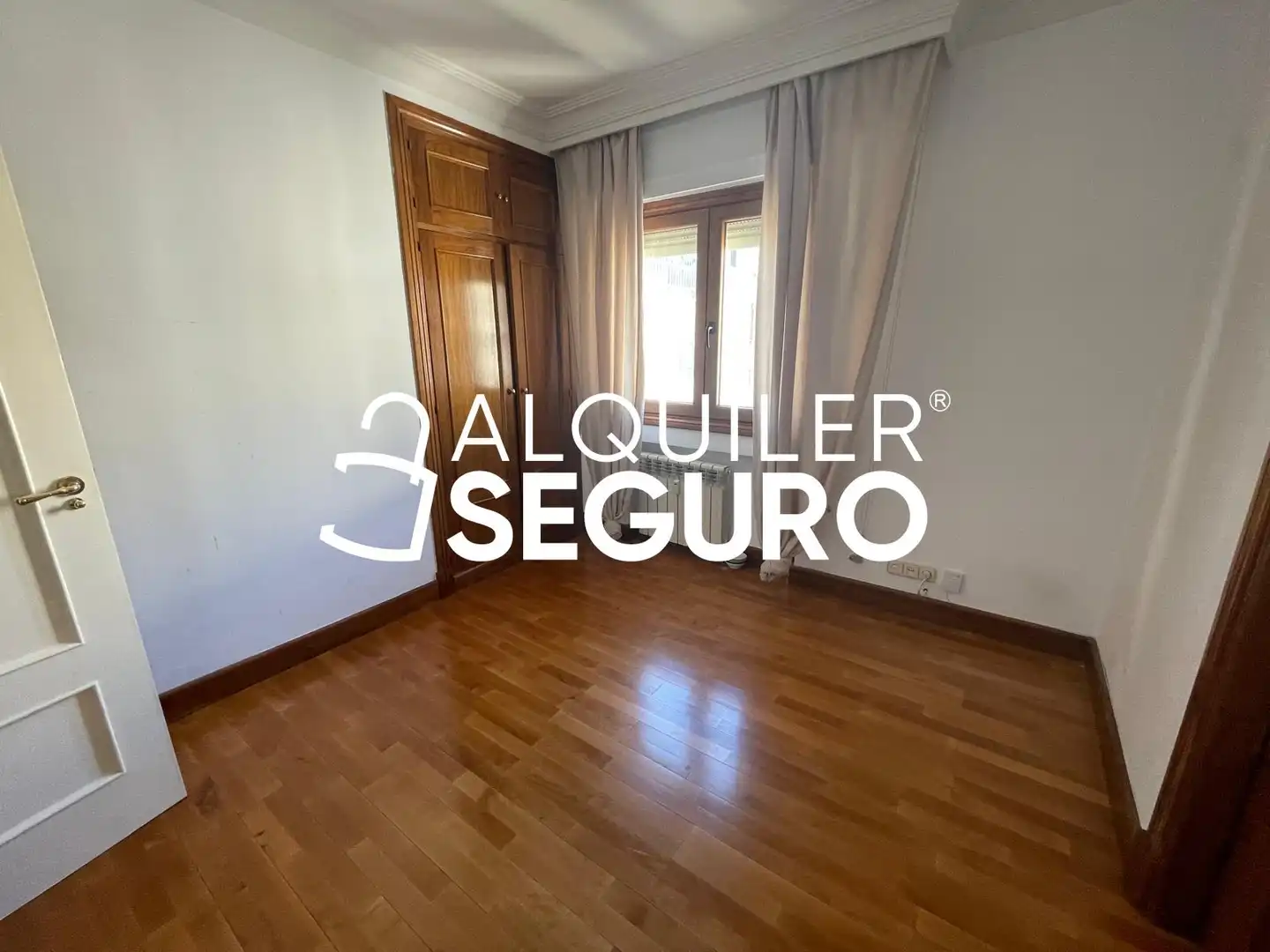 Bedroom of Flat for rent in Madrid  with Air Conditioner, Heating and Terrace