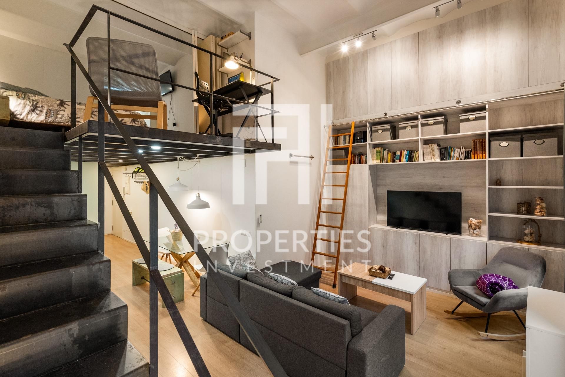 Living room of Flat for sale in  Barcelona Capital  with Air Conditioner, Terrace and Balcony