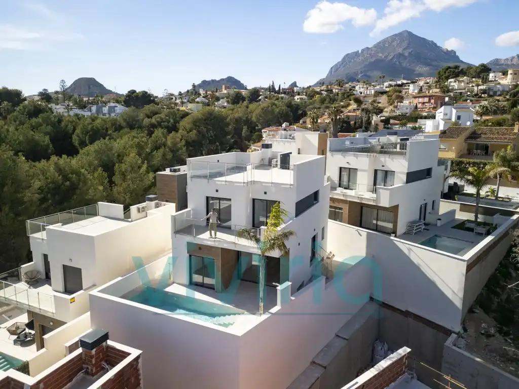 Vista exterior de Casa o xalet en venda en La Nucia amb Jardí privat
