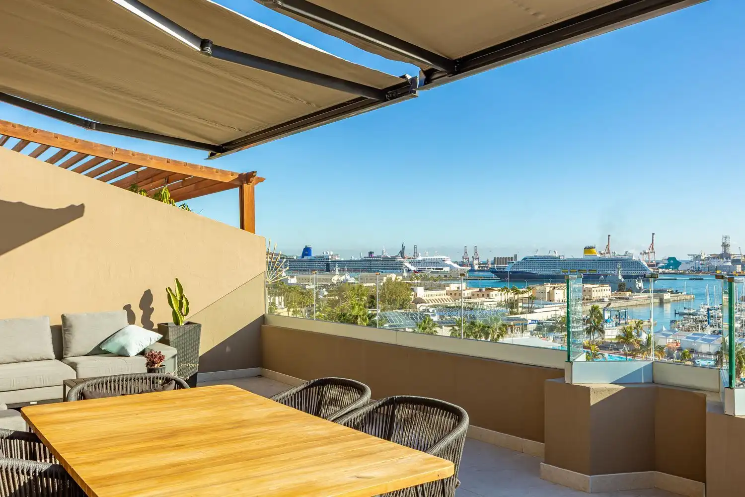 Terrasse von Dachboden zum Verkauf in Las Palmas de Gran Canaria mit Klimaanlage, Terrasse und Möbliert