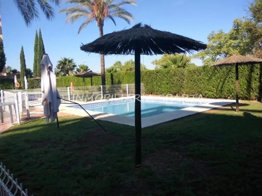 Wohnung zur Miete in Avenida Clara Campoamor, Barrio Alto