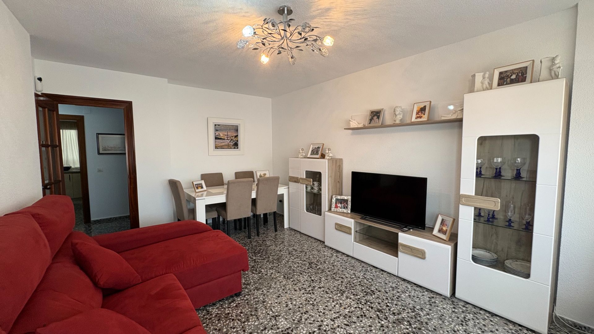 Sala d'estar de Pis en venda en Castellón de la Plana / Castelló de la Plana amb Calefacció, Moblat i Forn