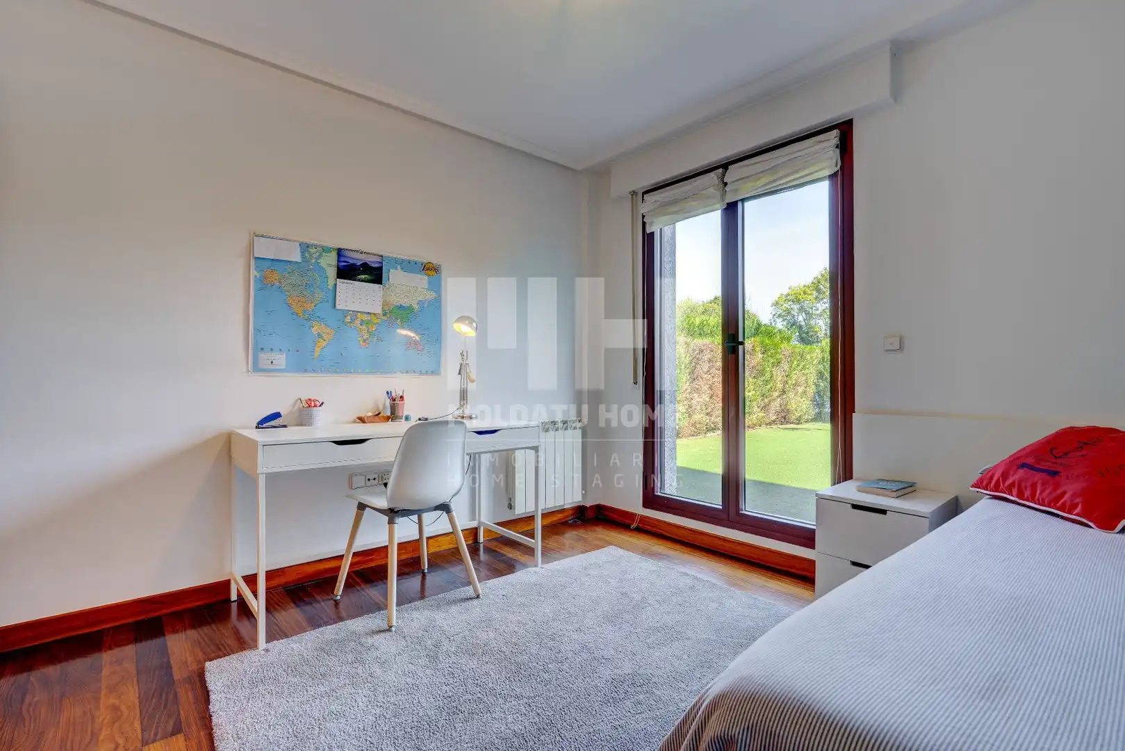 Schlafzimmer von Wohnung zur Miete in Donostia - San Sebastián  mit Heizung, Privatgarten und Terrasse