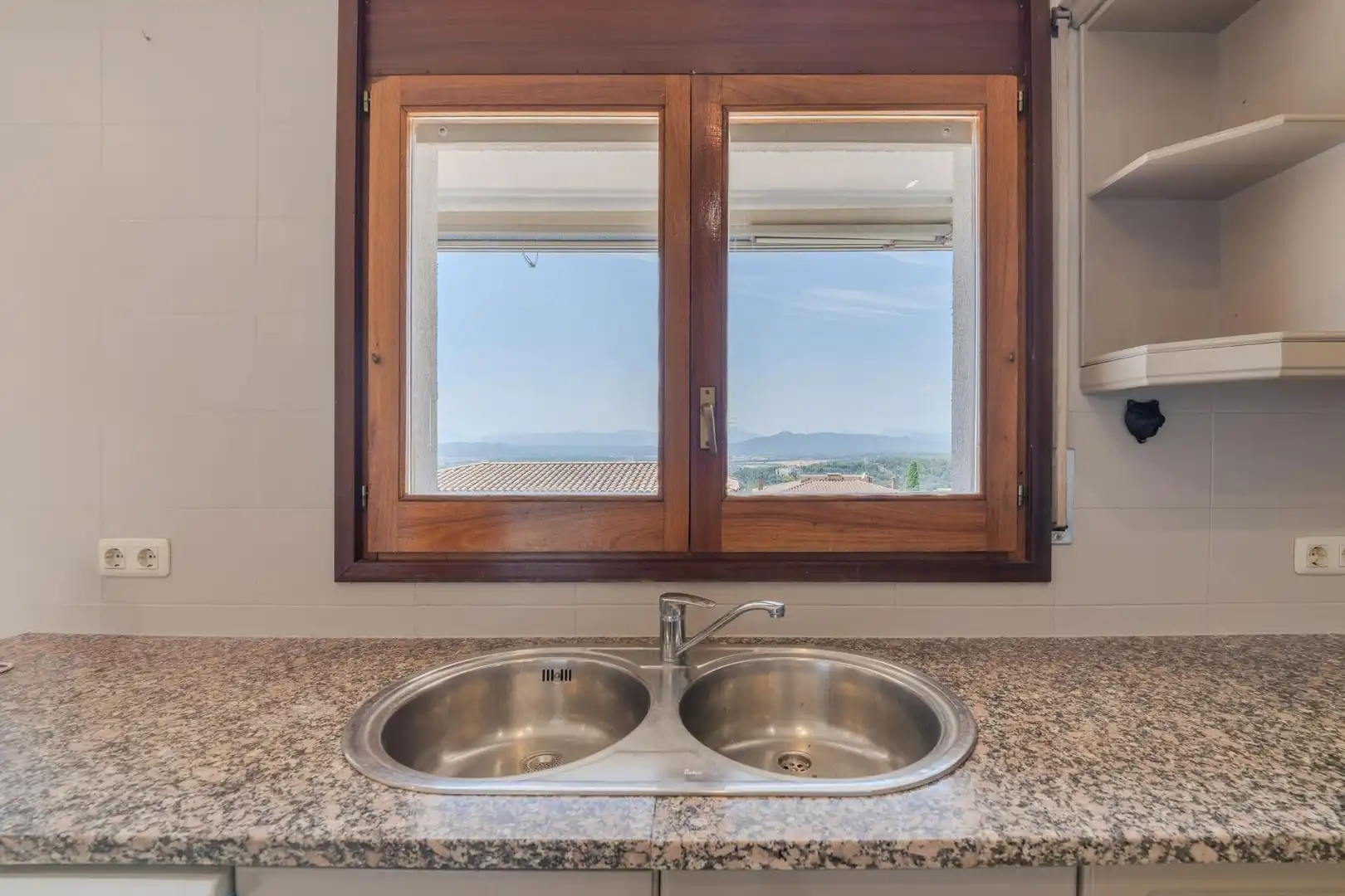 Houses for rent in ABAT ESCARRE, Montjuïc