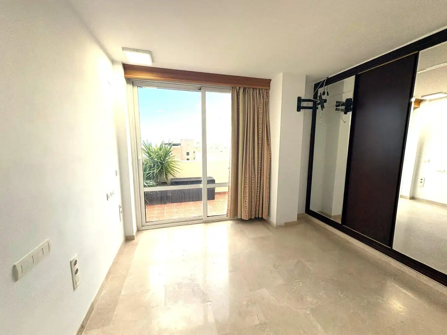 Attic for rent in Calle PASEO DEL COLORADO, Playamar - Benyamina