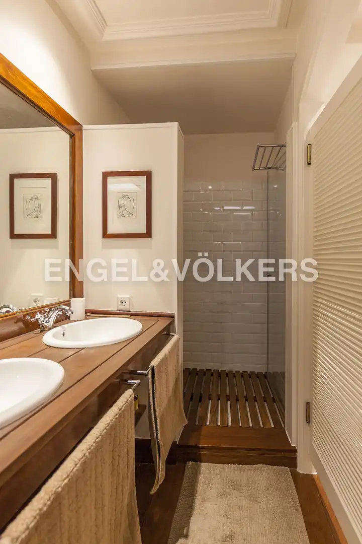 Bany de Apartament en venda en Madrid amb Aire condicionat, Calefacció i Parquet
