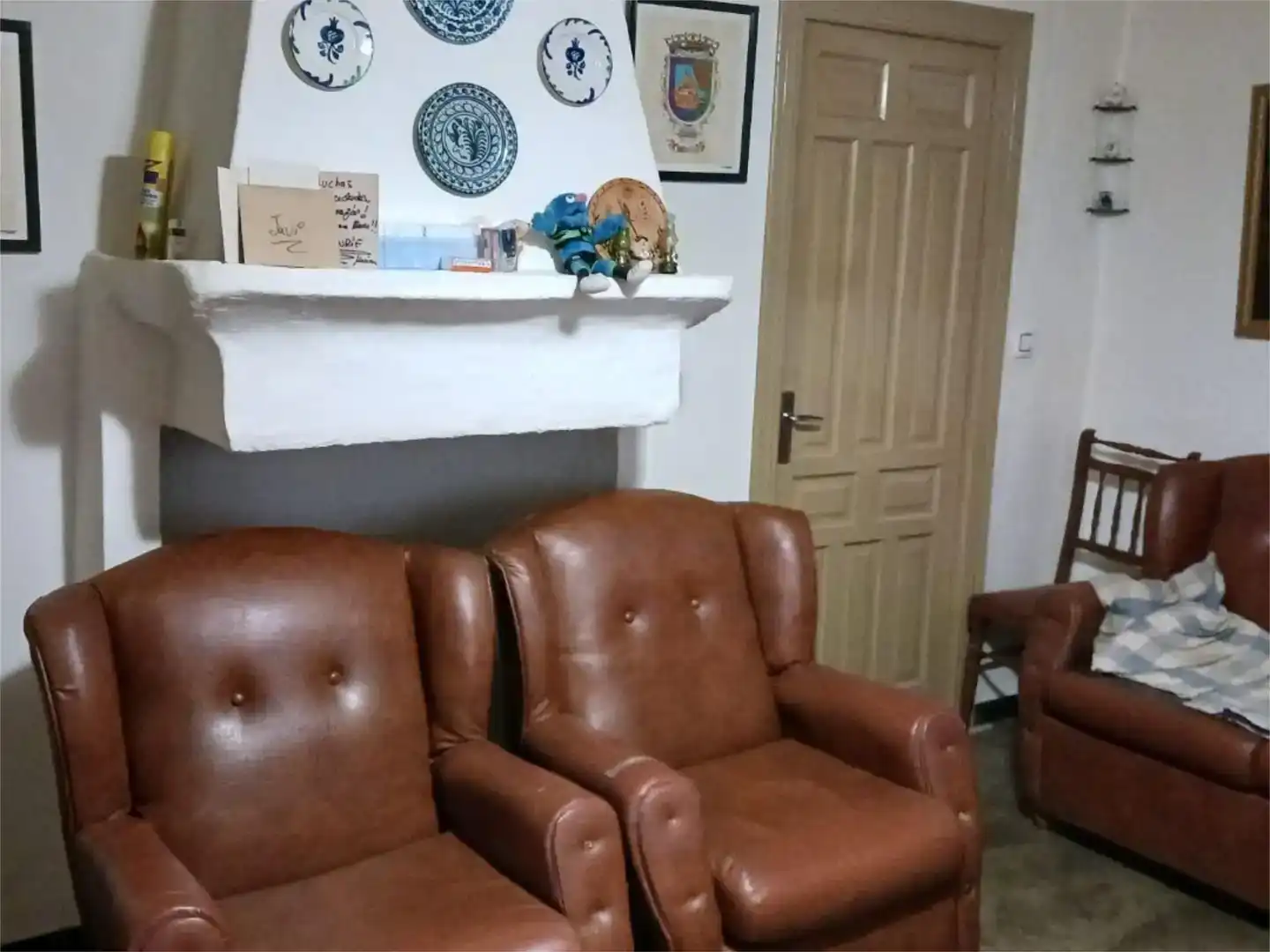 Sala d'estar de Finca rústica en venda en Dólar amb Traster i Moblat