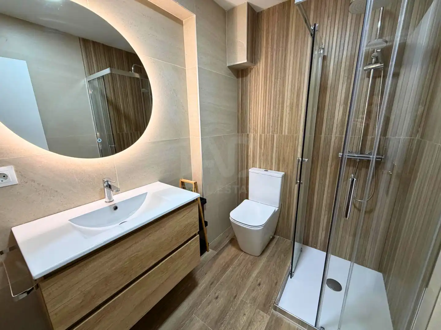 Baño de Piso en venta en Elda con Terraza