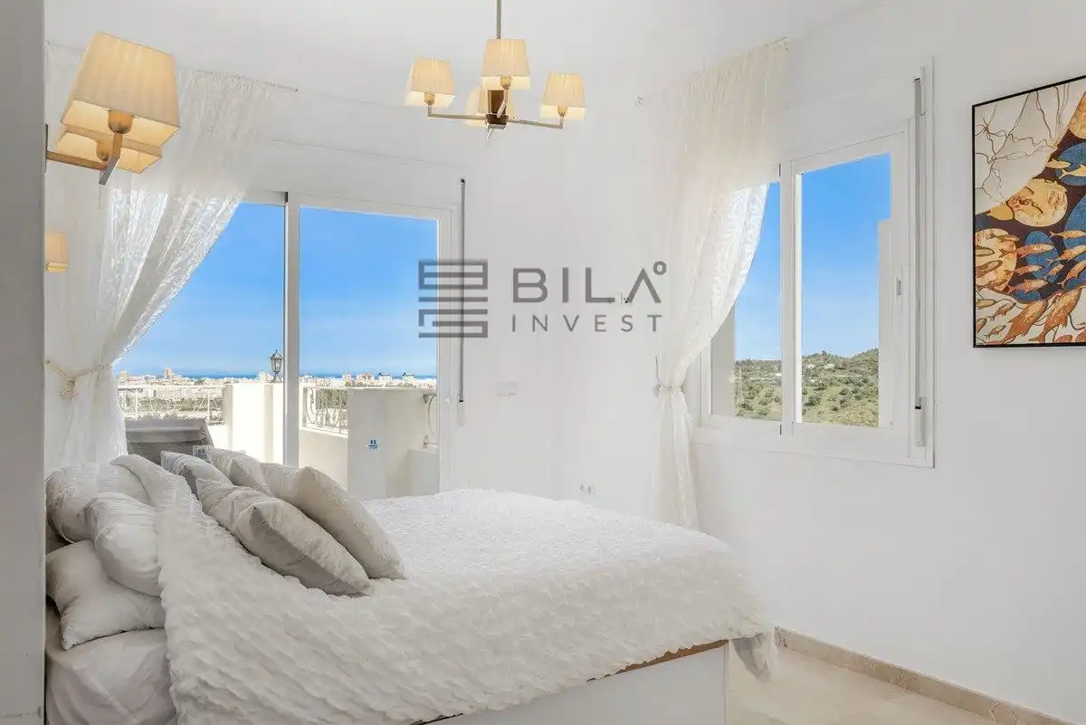 Chalet con piscina en venta en Cerros del Aguila, imagen 25