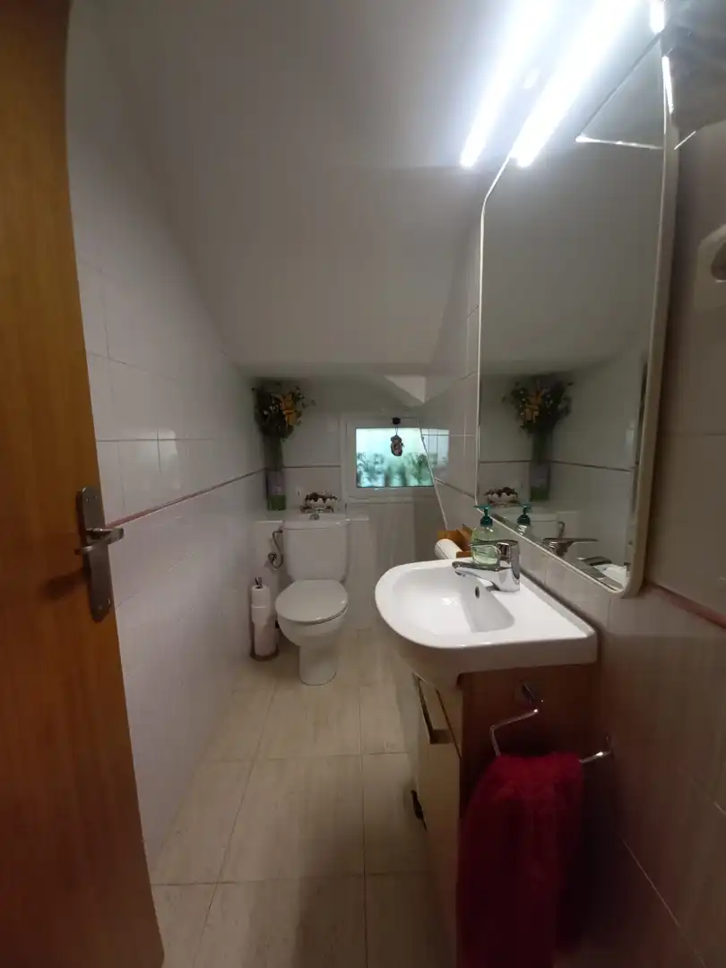 Baño de Casa adosada en venta en Lliçà d'Amunt con Calefacción, Jardín privado y Amueblado