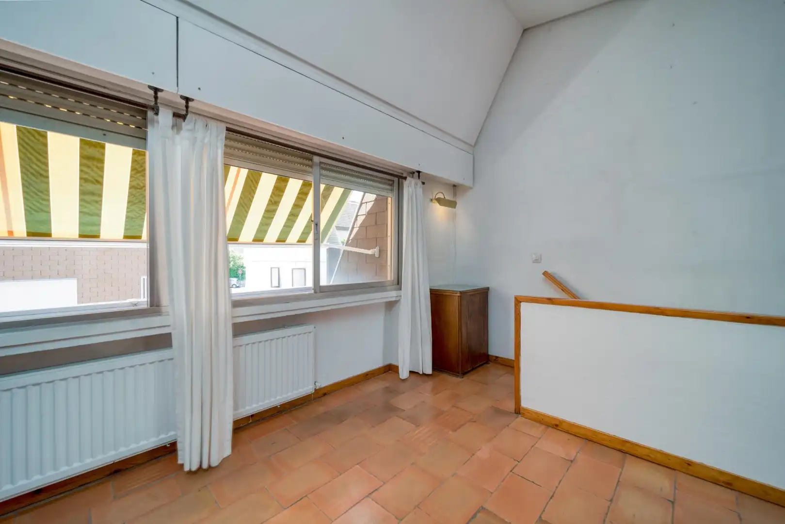 Bedroom of Detached homes for sale in Pozuelo de Alarcón  with Air Conditioner, Heating and Private garden