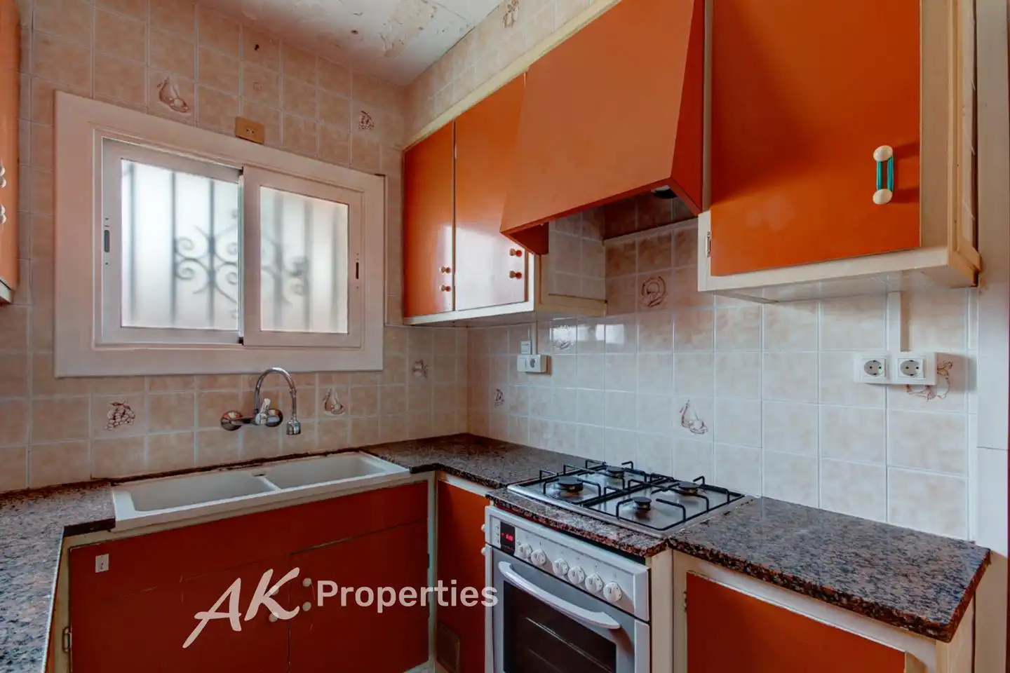 Cocina de Casa o chalet en venta en Castelldefels con Calefacción, Jardín privado y Terraza