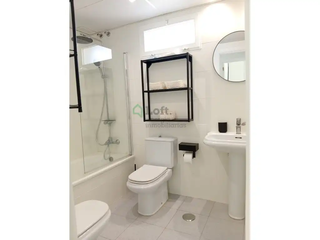 Bathroom of Apartments for rent in Badajoz
