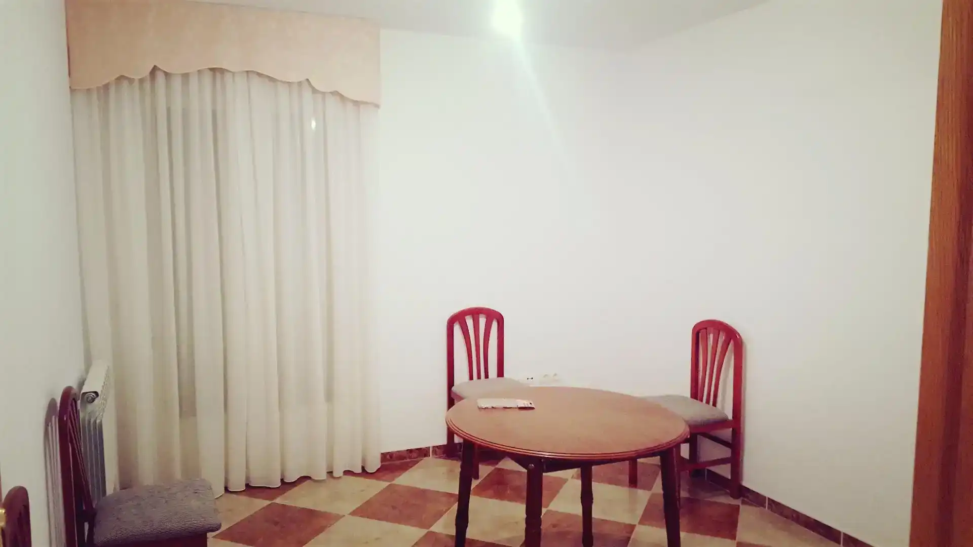 Menjador de Casa adosada en venda en Baza amb Forn, Rentadora i Microones