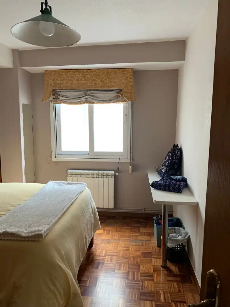 Habitación de Piso de alquiler en Santiago de Compostela  con Amueblado