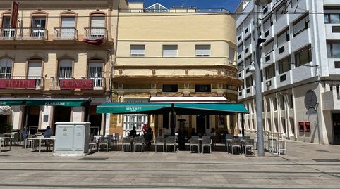 Local comercial + Casa en planta baja en calle Real, frente al Centro de Congresos