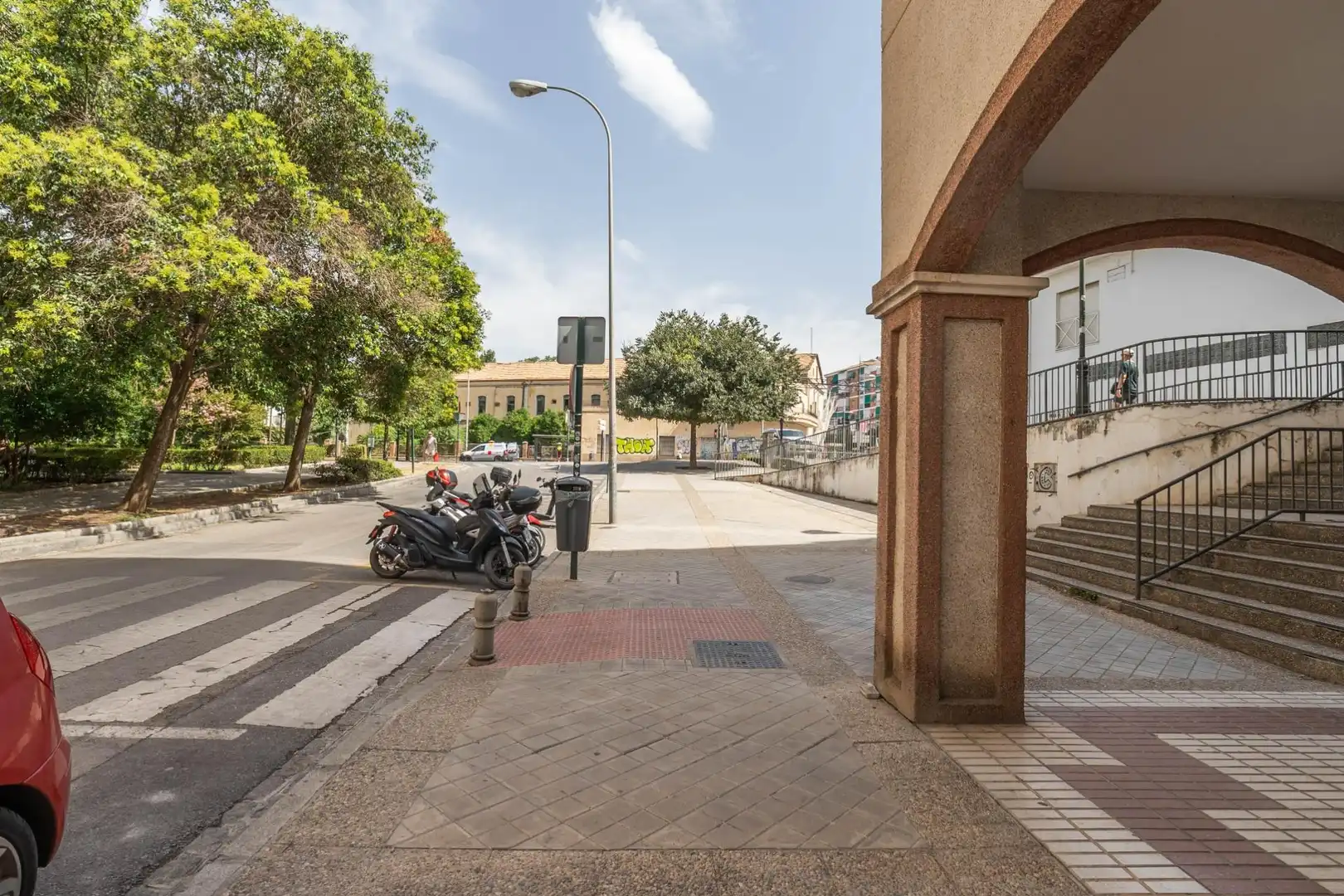Vista exterior de Apartament en venda en Granada amb Aire condicionat i Calefacció