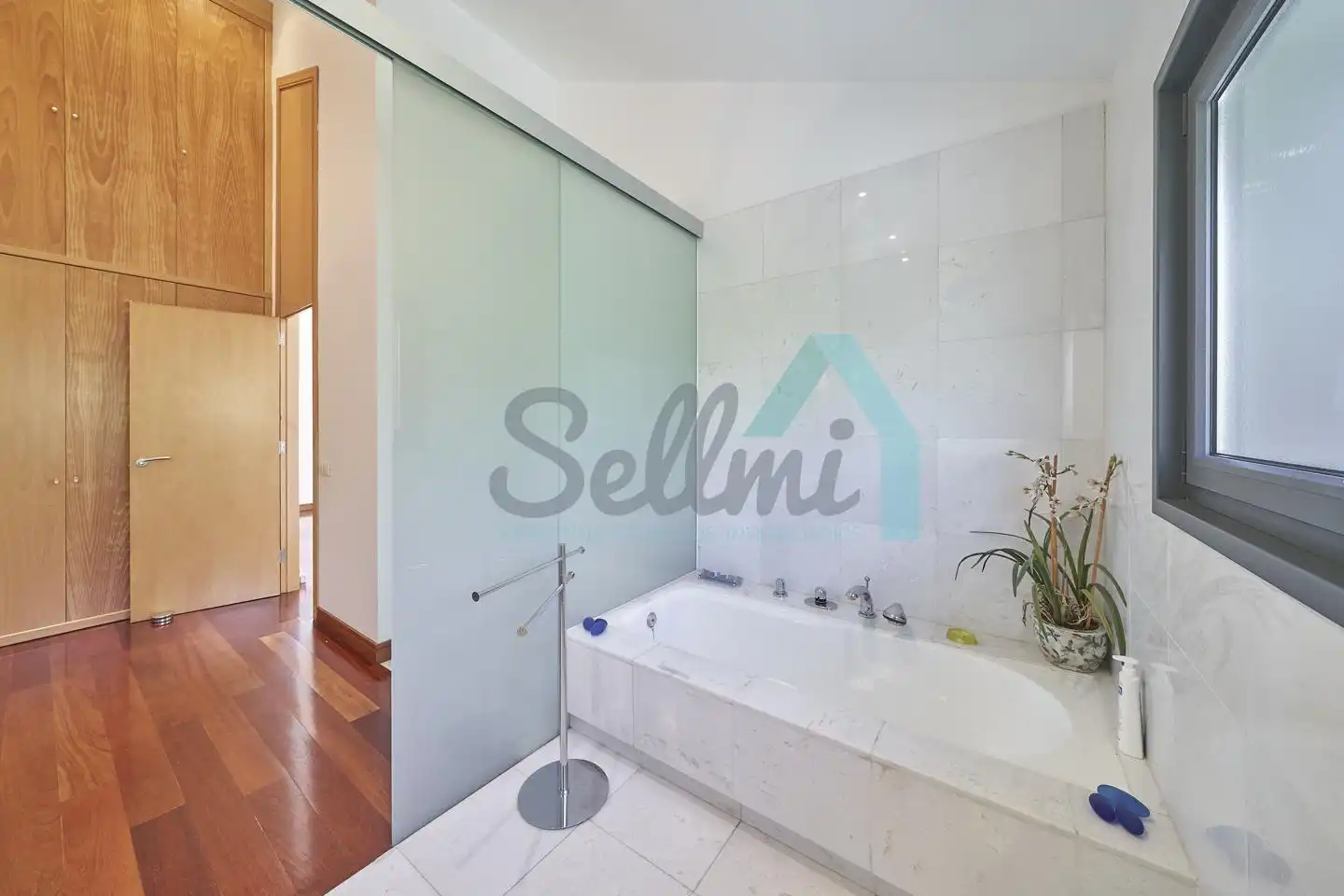 Bathroom of Houses for sale in Gozón  with Heating, Private garden and Terrace