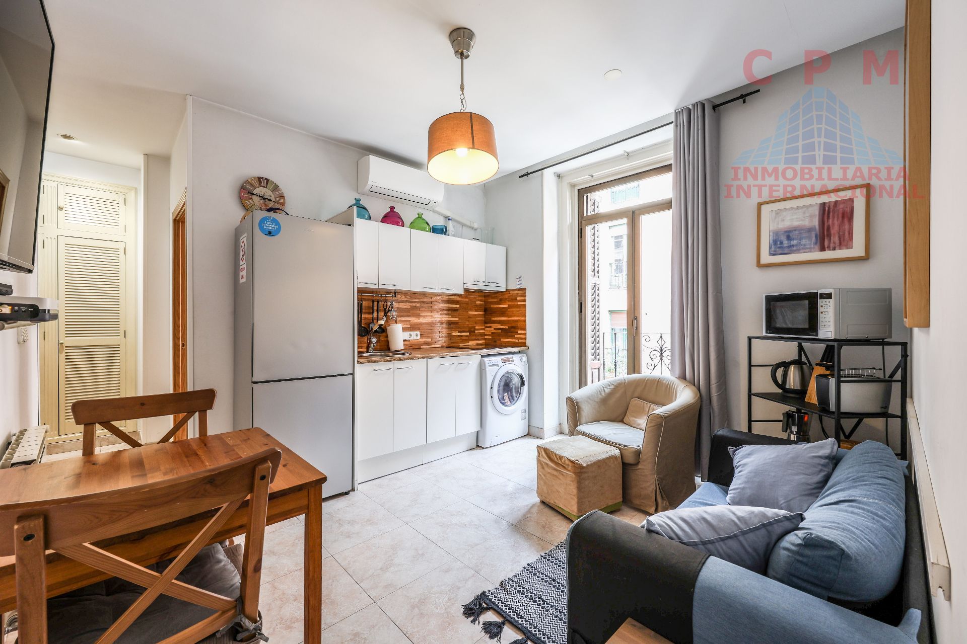 Living room of Flat for sale in  Madrid Capital  with Air Conditioner, Heating and Furnished