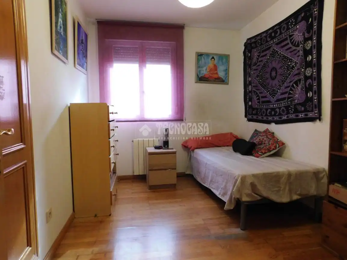 Habitación de Piso en venta en Zaragoza