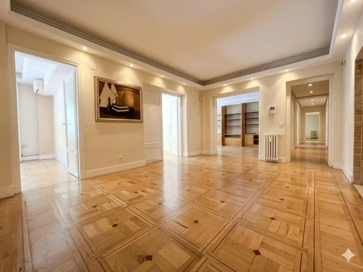 Oficina en venta en Calle de Cea Bermúdez, Vallehermoso