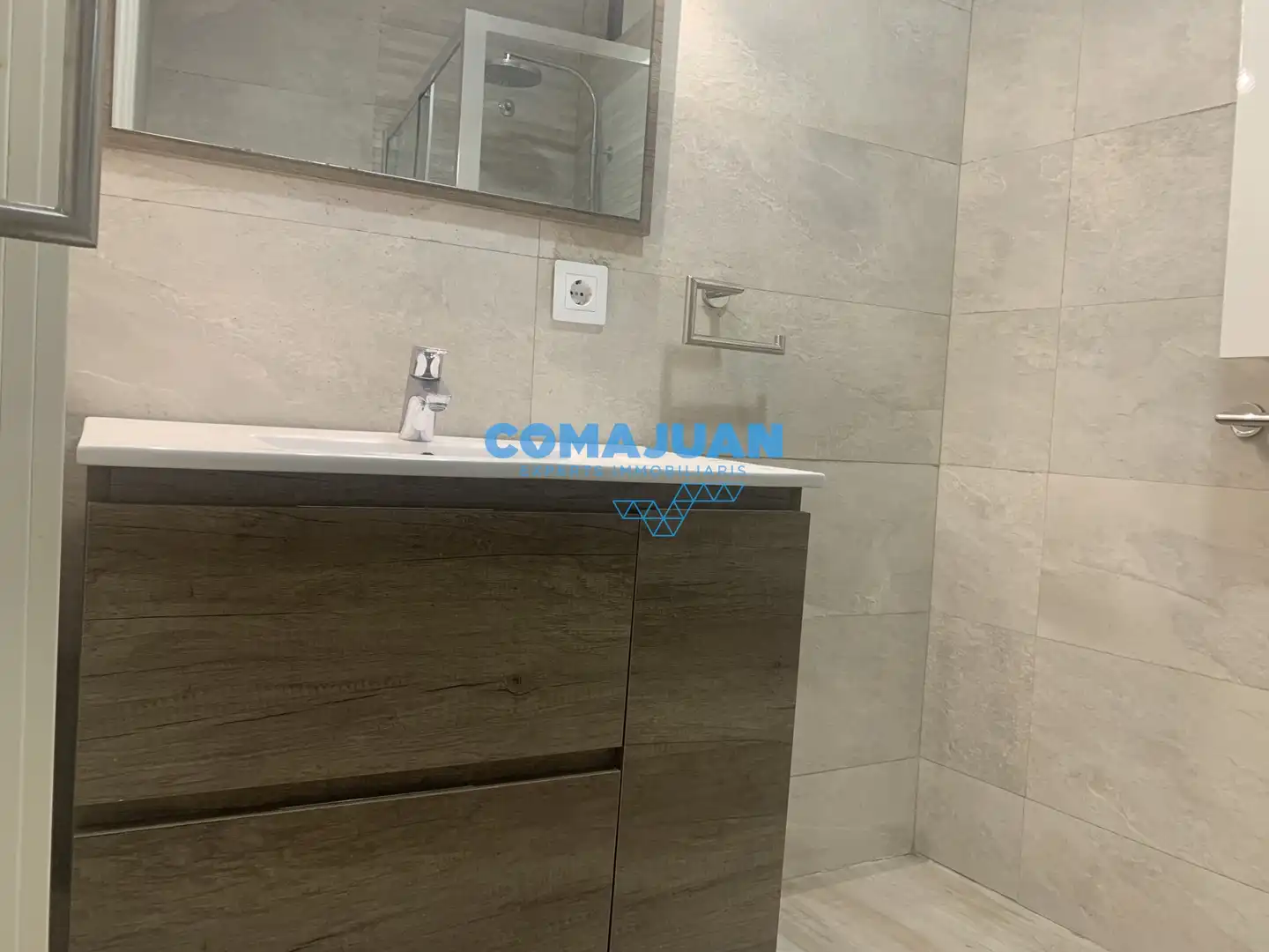 Baño de Piso en venta en Mataró con Aire acondicionado, Calefacción y Trastero