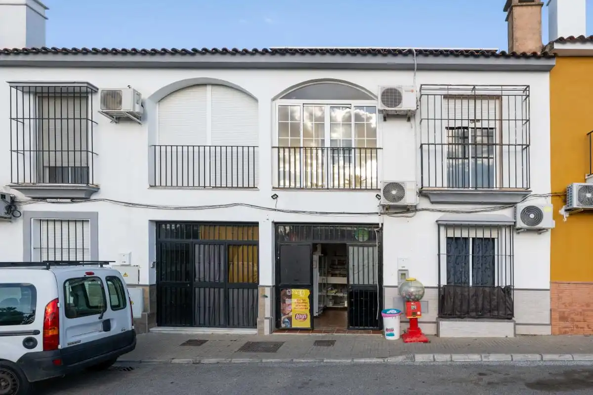 Casa adosada en venta en Calle la Paloma, Villanueva del Ariscal