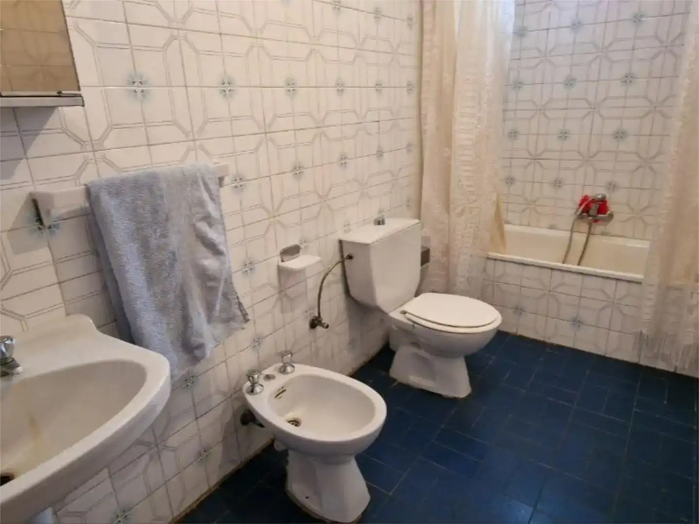 Bany de Casa o xalet en venda en Pinofranqueado amb Jardí privat, Traster i Moblat